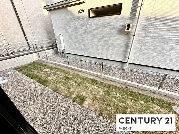 敷地内には自由に使える庭があります！
