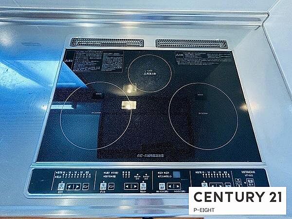 三口コンロで料理もはかどりますね！グリルもあります！