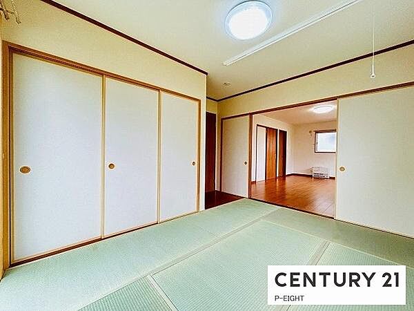 子育てにも、来客時にも嬉しい和室あり！