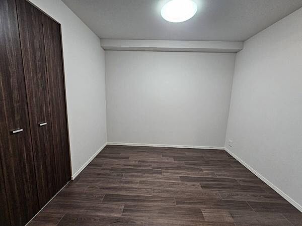 洋室中央4.8帖