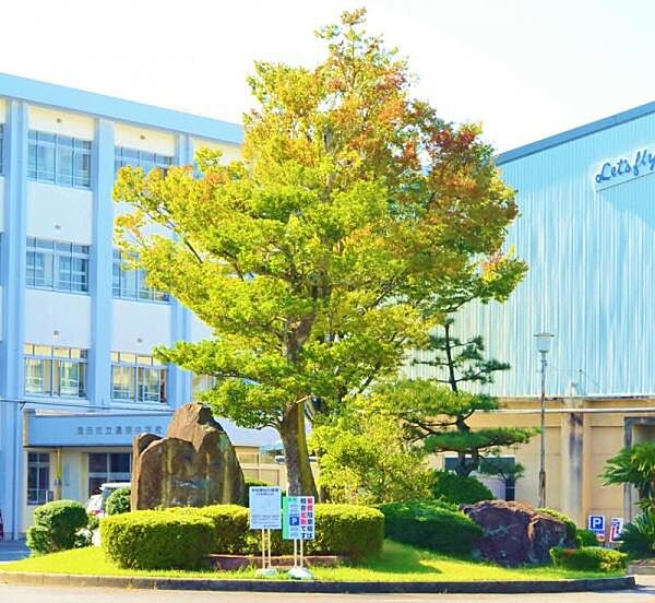 豊田市立逢妻中学校まで2000m