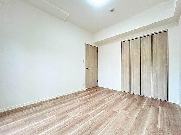 北西側約5.6帖洋室別角度
