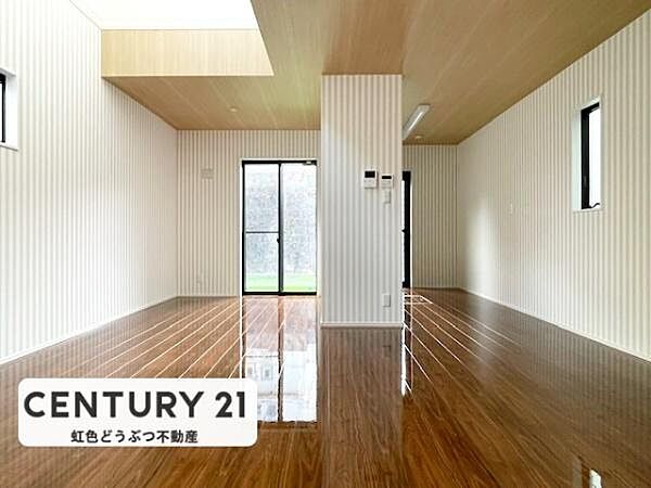日当たり良好なリビングお仕事終わりに・休日に家族そろってゆったりと過ごすことが出来るゆとりの空間です