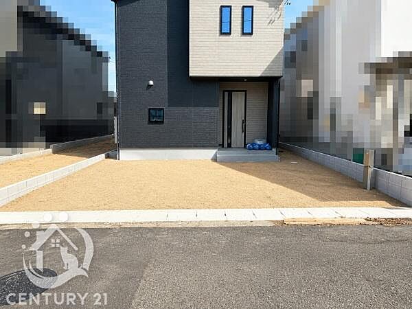 駐車並列2台可能なカースペースがあります（※2026年5月9日時点　施工中）