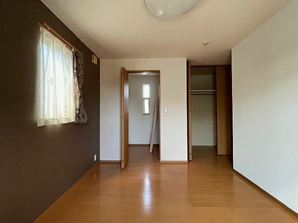 主寝室7．8帖