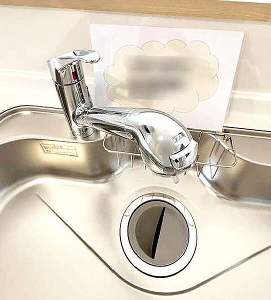 蛇口一体型の浄水機能付きなのでウォーターサーバーを設置しなくてもいつでも安全な美味しいお水が使えます