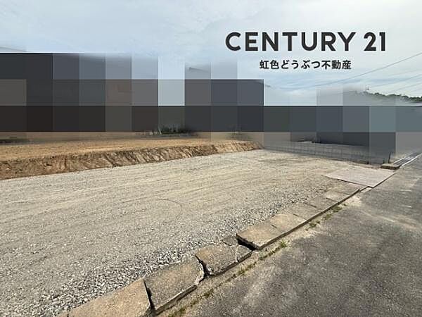 現地写真　別角度からの様子（手前：A区画、奥：B区画）