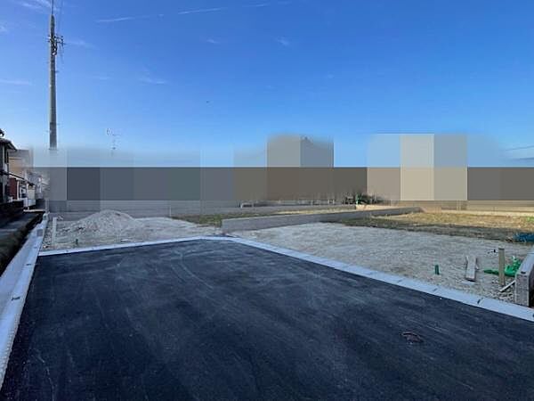 分譲地内の方しか通行しないのでお子様が飛び出ししても危険は少ないです