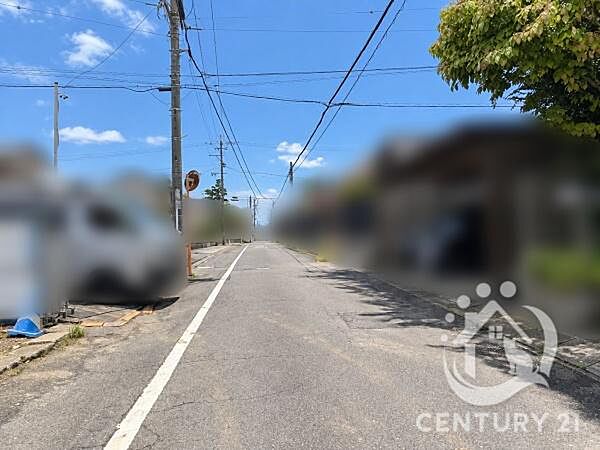北側前面道路約5.9ｍ