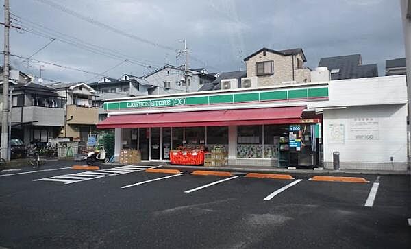 ローソンストア100摂津昭和園店まで320m