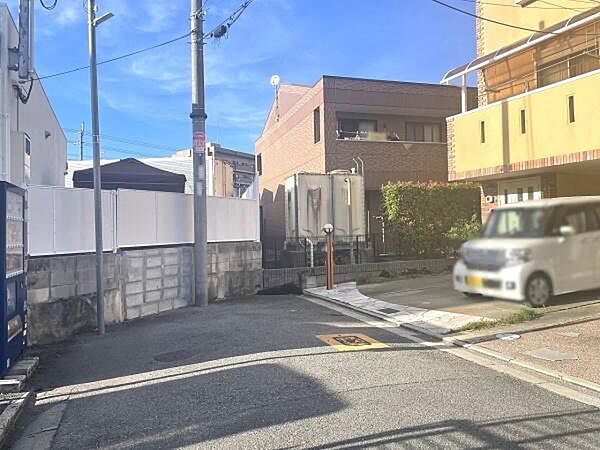 前面道路写真となります。