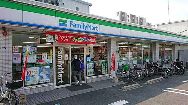 ファミリーマート正雀駅東口店まで220m