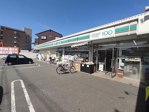 ローソンストア100摂津鳥飼本町店まで340m