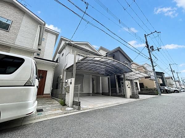 全面道路幅員は約6.7ｍと幅広で運転が苦手な方でも安心して駐車が出来ます。