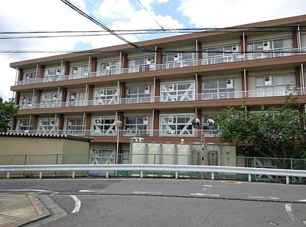 千葉市立桜木小学校まで530m