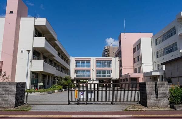 千葉市立幸町第二中学校まで538m