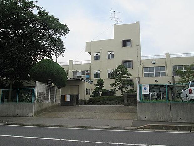 千葉市立草野中学校まで1900m