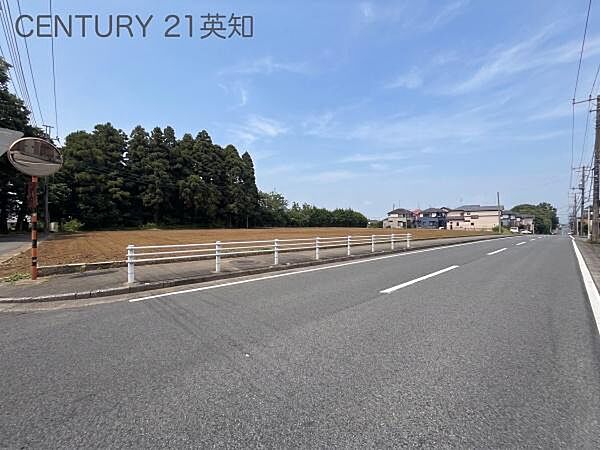 施工会社指定　建物プラン例になります駐車場3台予定(区画により台数が減ります。)
