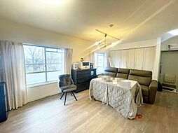 日野新坂下住宅6号棟 1LDKのリビング/ダイニング