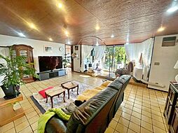 八王子市緑町　中古戸建 5LDKのリビング/ダイニング