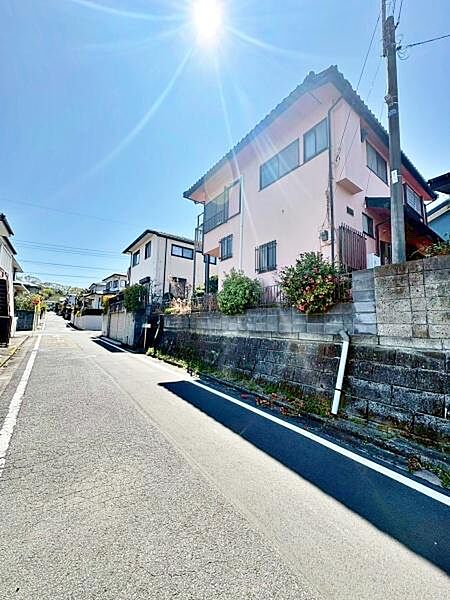 【前面道路】 閑静な住宅街