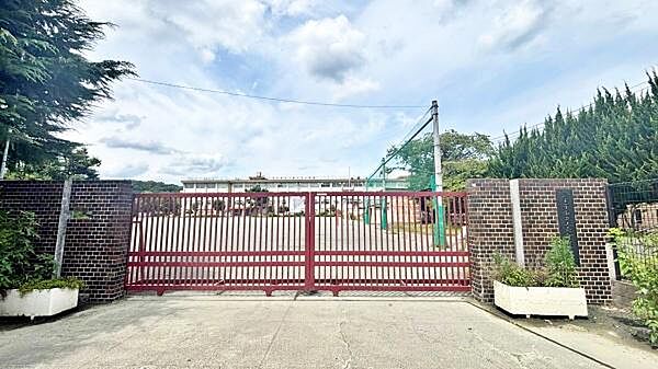 八王子市立上壱分方小学校まで1474m