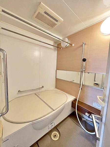 浴室を拡大表示