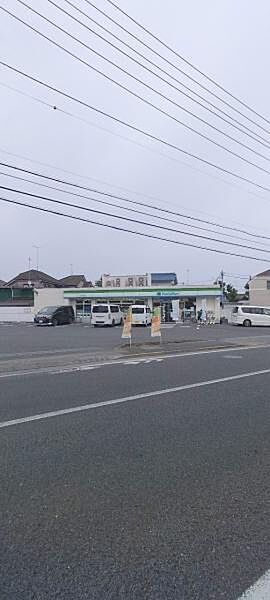 ファミリーマート八王子陣馬街道店まで670m