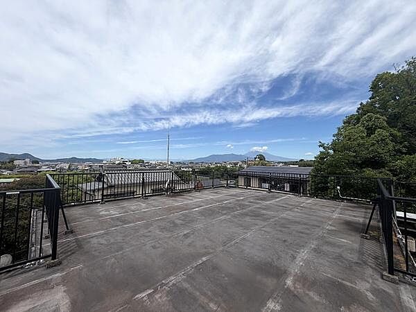屋上からの景色です。富士山も見えます！