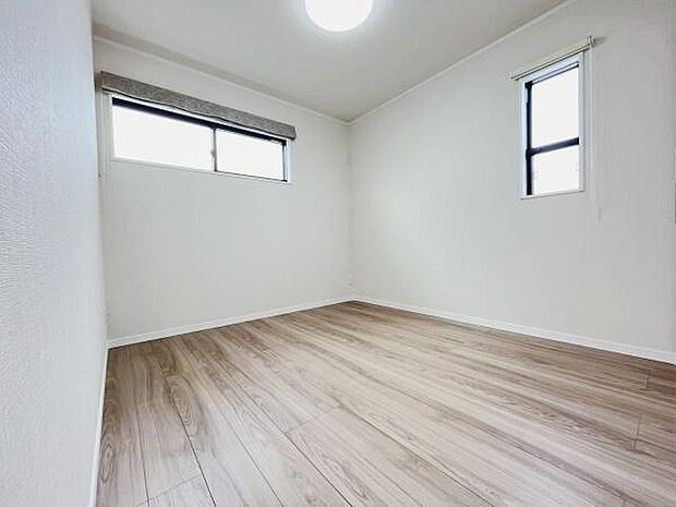 【2階　洋室 5．2帖】別角度使い勝手の良いサイズ感の洋室は子供部屋におすすめです◎