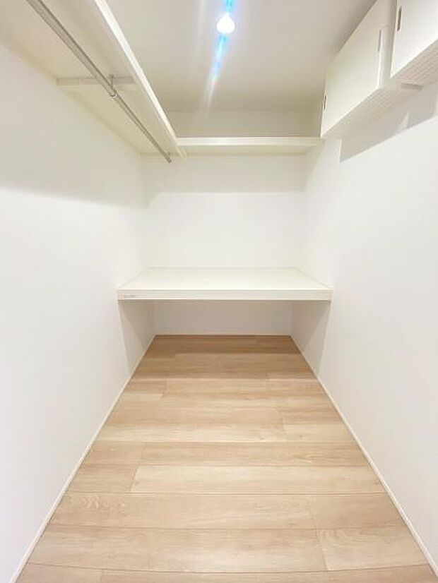 【2階洋室　8.5帖】収納