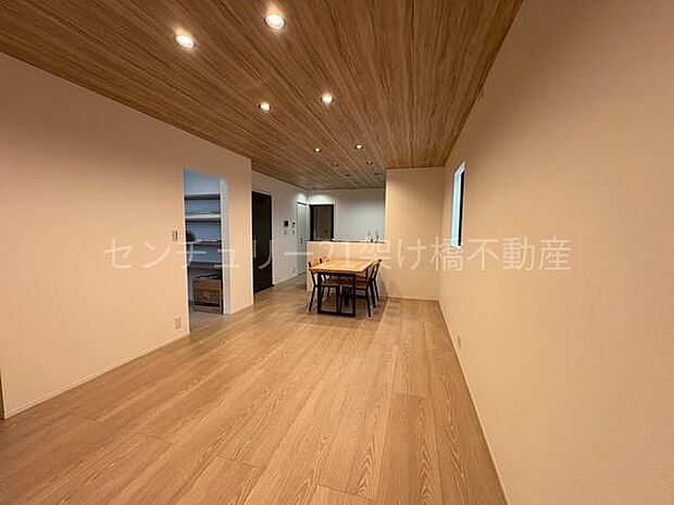 【LDK18.6帖】南向きの広々リビング！