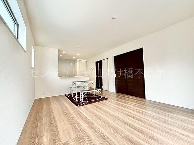 【ＬＤＫ 15.75帖】隣接する洋室と併せれば20.25帖の大空間◎