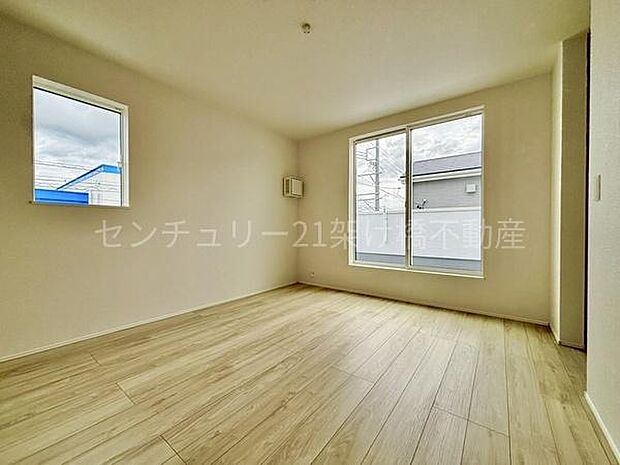 【2階　洋室　7.5帖】主寝室におすすめなこちらのお部屋は、大容量ウォークインクローゼットつき！