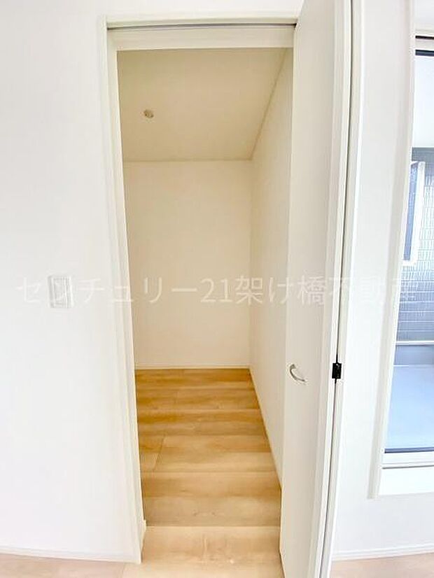 【洋室 7帖】収納大容量2帖のウォークインクローゼット!季節物の収納も安心です◎