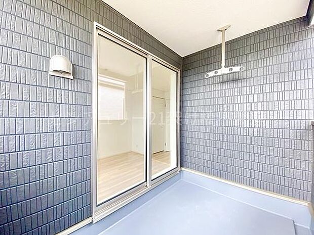 広々としたインナーバルコニーは、お洗濯だけでなく憩いの場としても◎