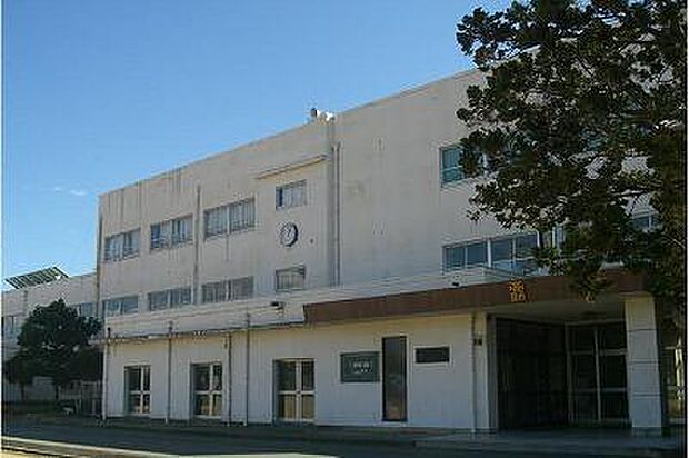 豊橋市立高師小学校まで678m、豊橋市立高師小学校