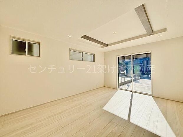 【LDK 18帖】白を基調とした清潔感溢れる空間です◎