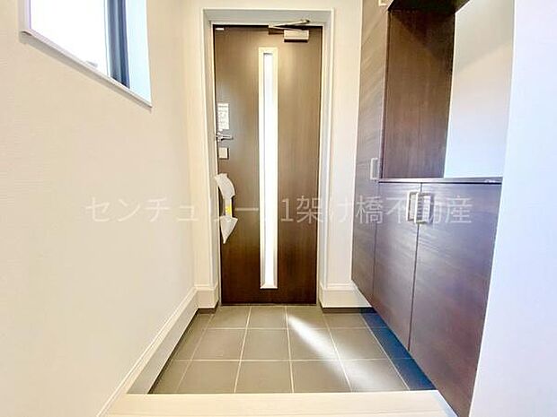 【玄関】飾り棚つきシューズボックス♪