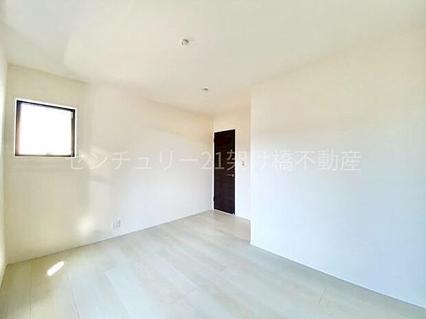 【2階　洋室　7帖】別角度
