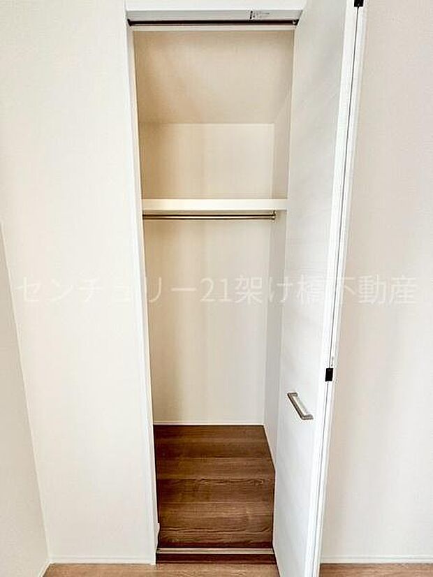 1階洋室4.5帖　収納