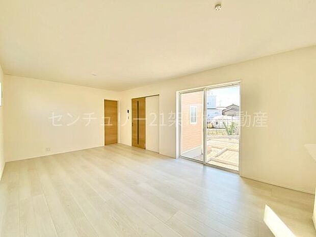 【ＬＤＫ 17.75帖】別角度インテリアの映える白いリビング♪