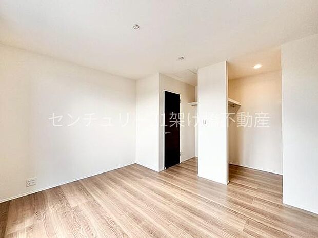 【2階 南東側洋室 7帖】別角度