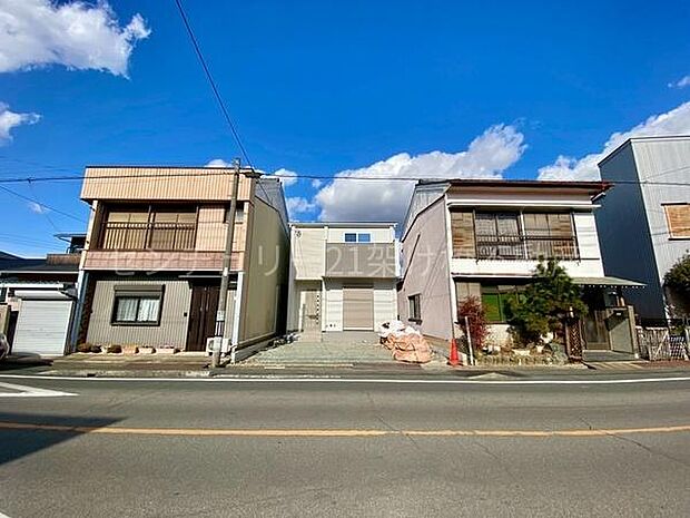 南側道路で日当たり良好！