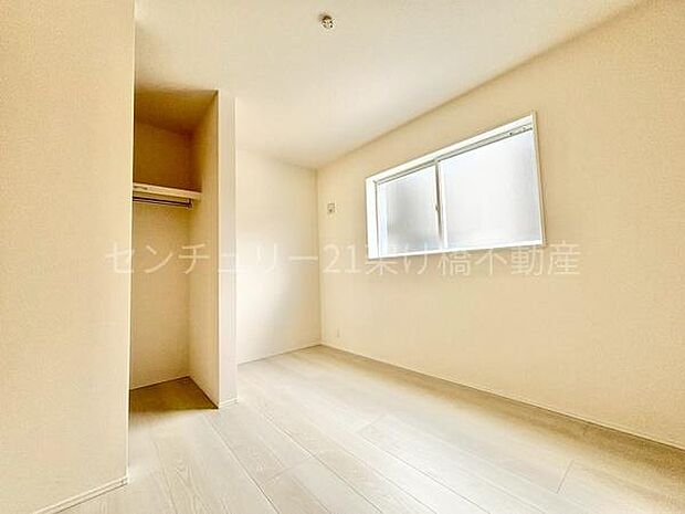 【洋室 5.06帖】他の居室と隣り合わない造りの洋室です◎