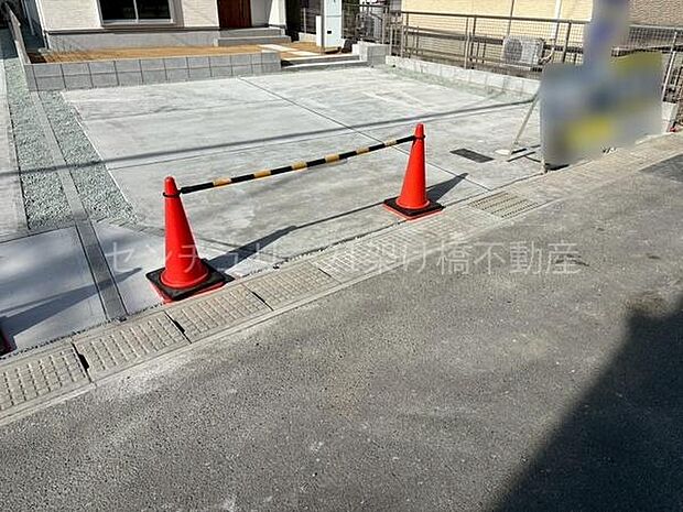 こちらは4号棟になります。並列2台♪