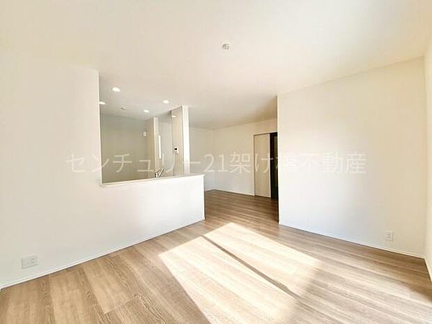 【ＬＤＫ 16帖】隣接する便利な3.75帖洋室あり◎