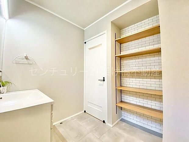 【洗面所】ストックなどを収納するのに便利な収納あり◎