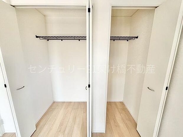 【2階5.2帖洋室 収納】収納×2付き♪