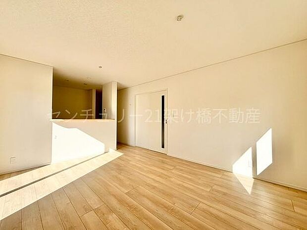 【ＬＤＫ 15.5帖】人気の縦型ＬＤＫ♪ご家族の様子を見守りながらお料理ができます◎